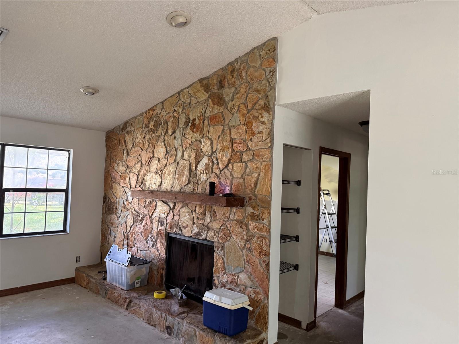 3625 NE 18TH COURT