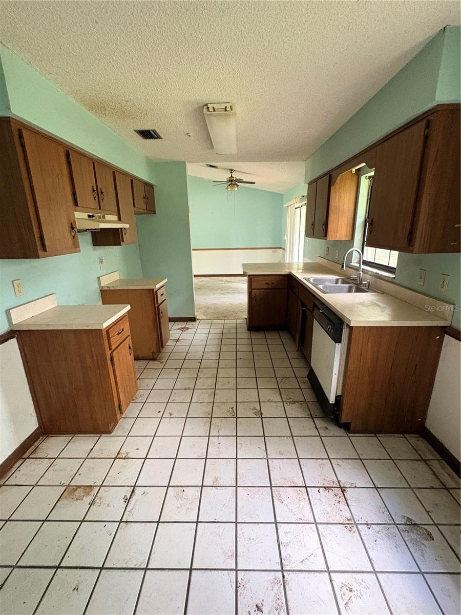 3625 NE 18TH COURT
