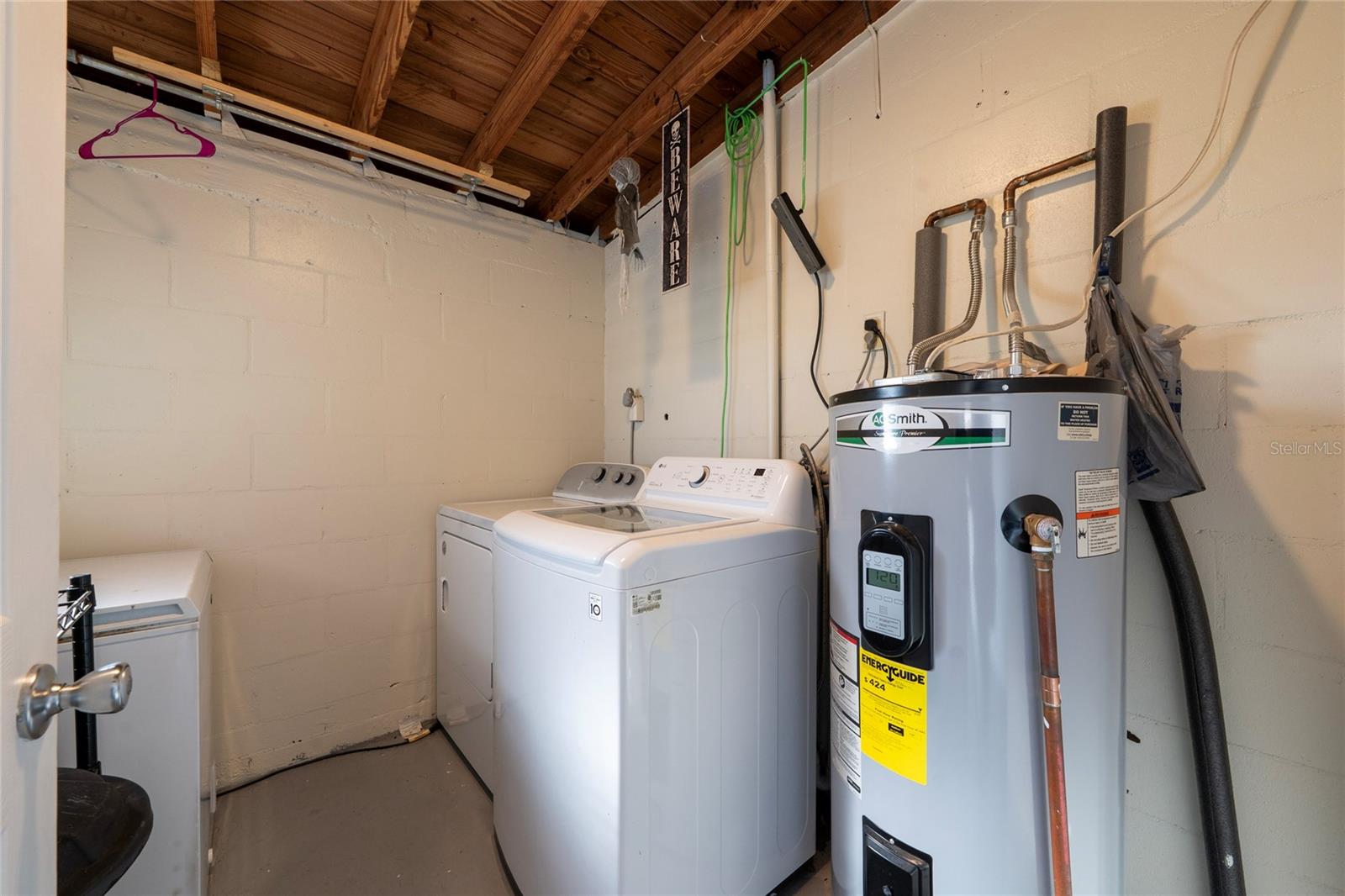 VALENCIA VILLAS - Residential