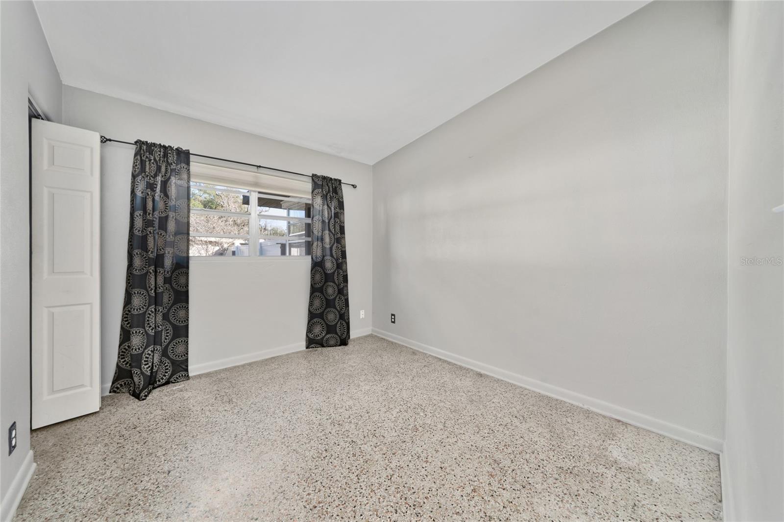 VALENCIA VILLAS - Residential