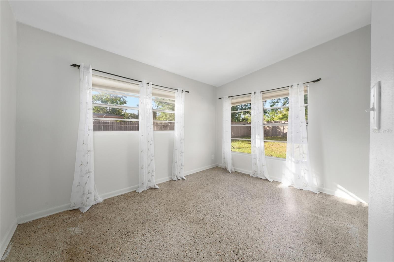 VALENCIA VILLAS - Residential