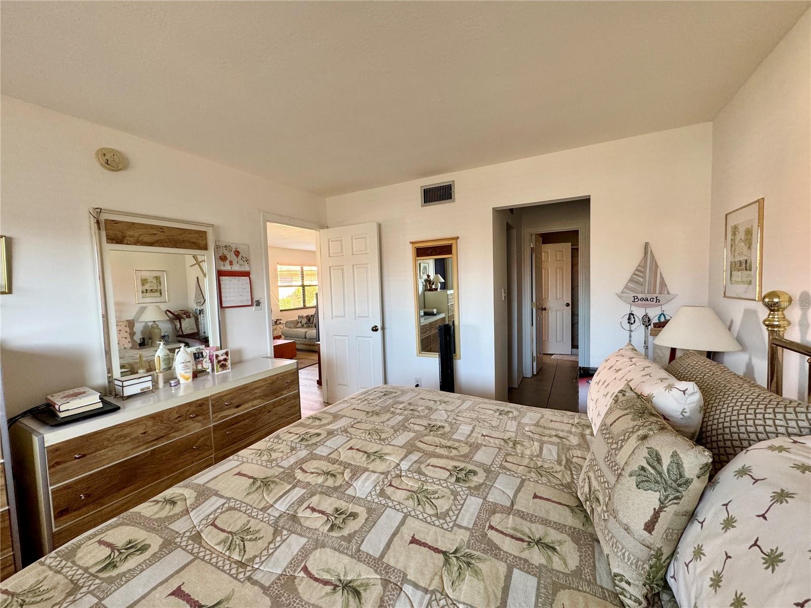 PALMA SOLA HARBOUR SEC 3 - Residential