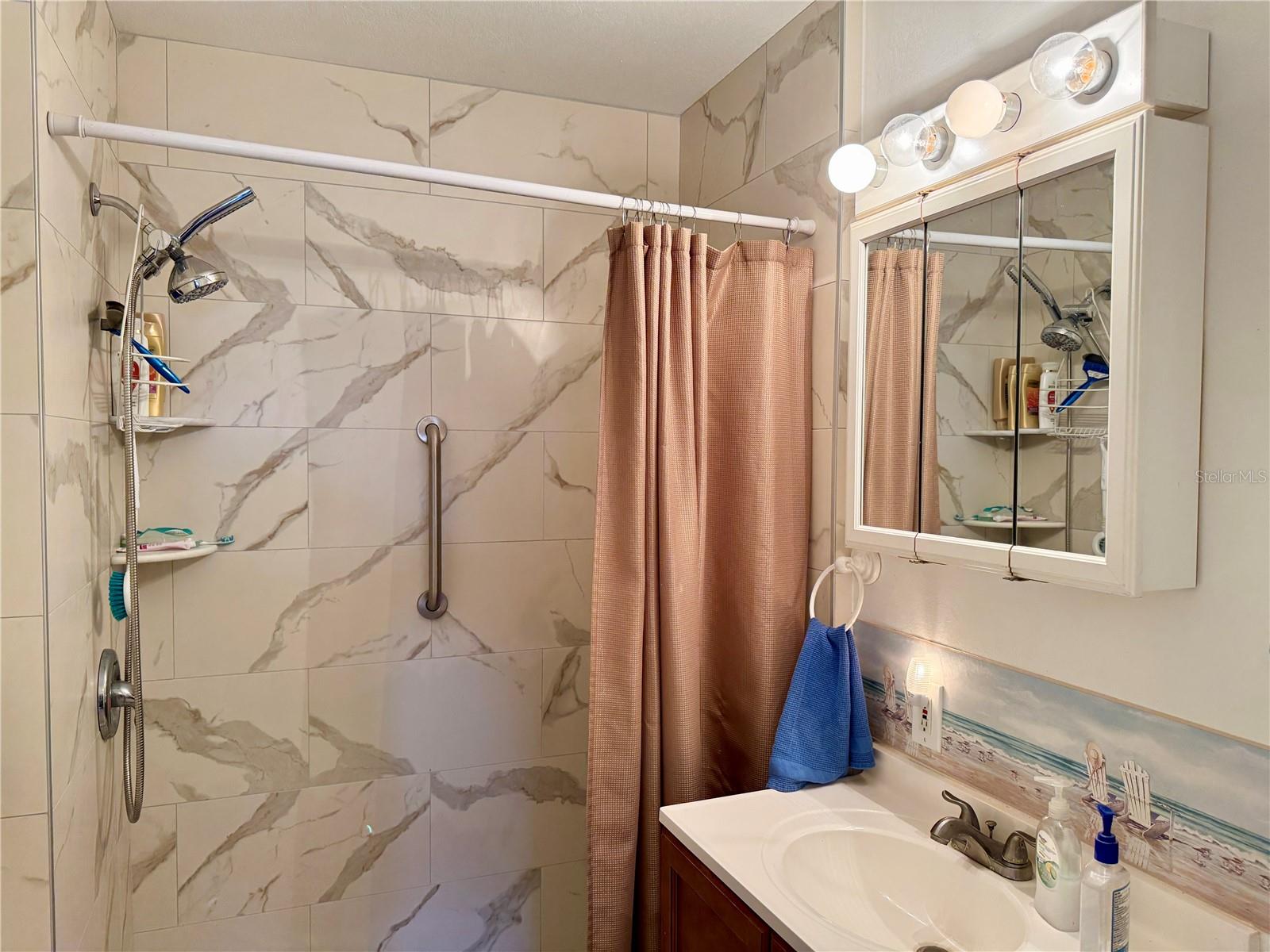 PALMA SOLA HARBOUR SEC 3 - Residential