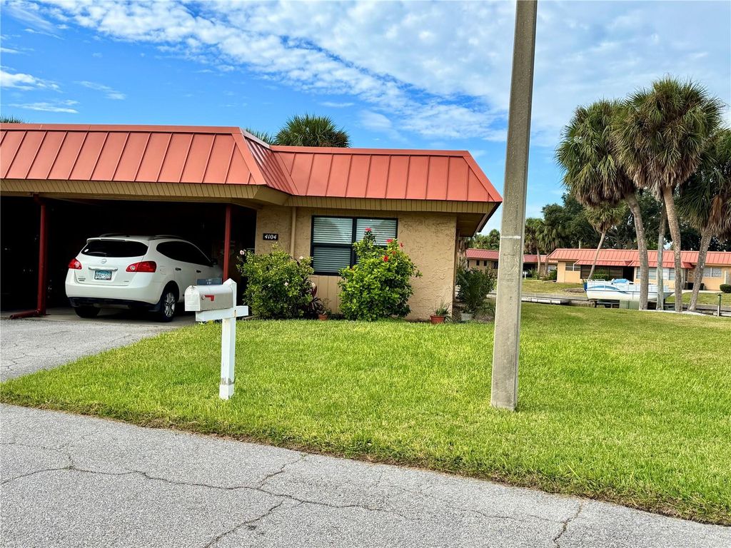 Photo of 4104 Catalina Drive, Bradenton, FL 34210 (MLS # A4670944)