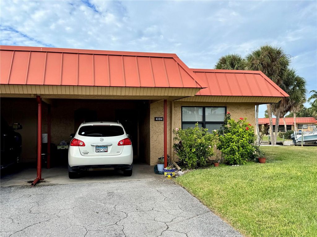 Photo of 4104 Catalina Drive, Bradenton, FL 34210 (MLS # A4670944)