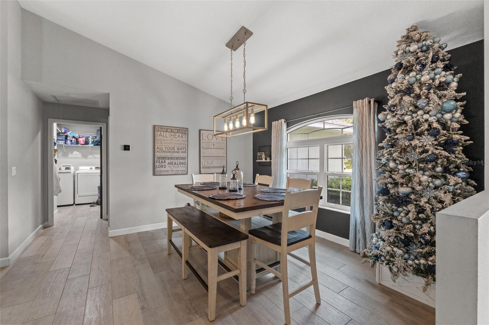 4631 N RUSHMORE LOOP
