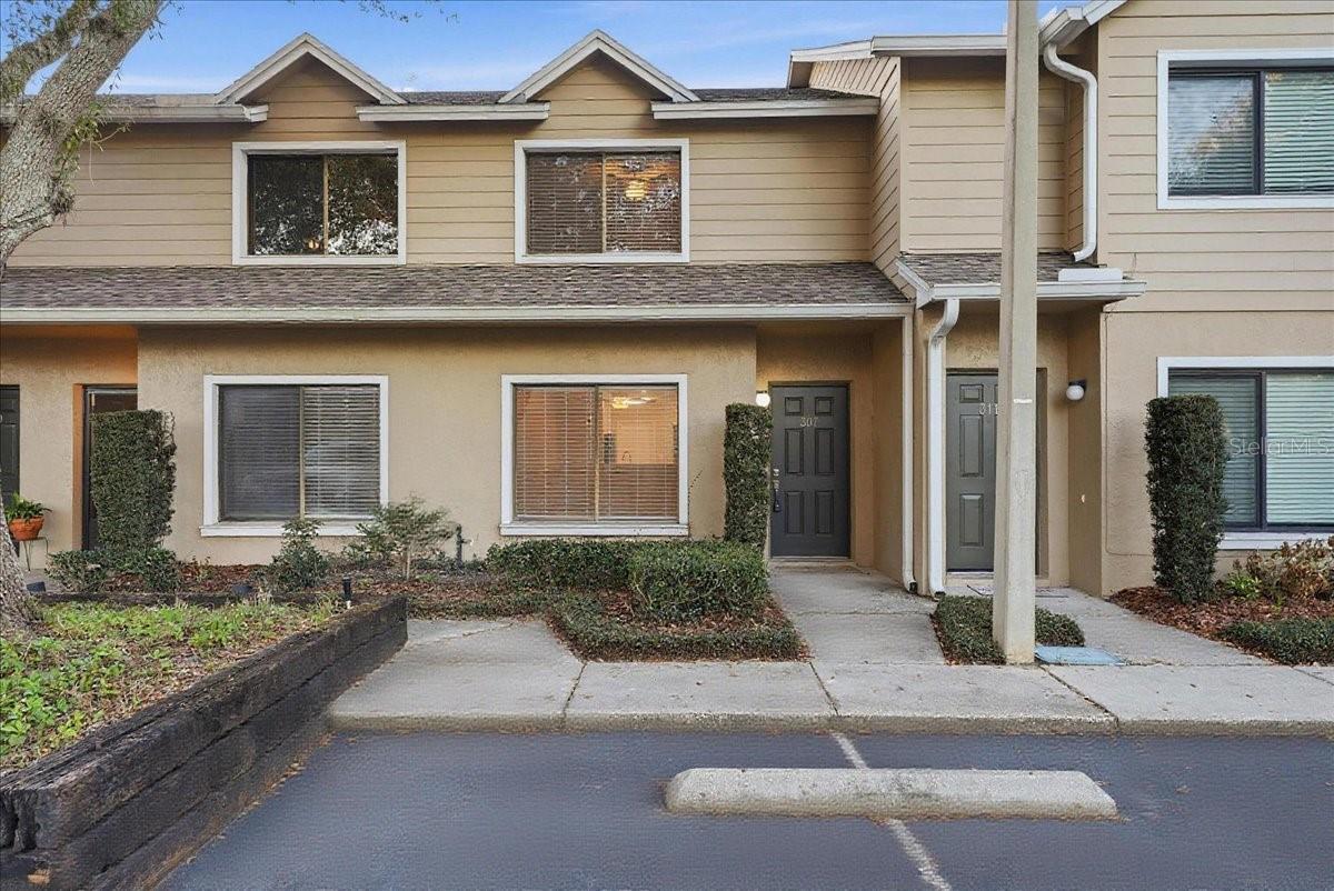 SANDALWOOD CREEK CONDO PH 01 - Residential Lease