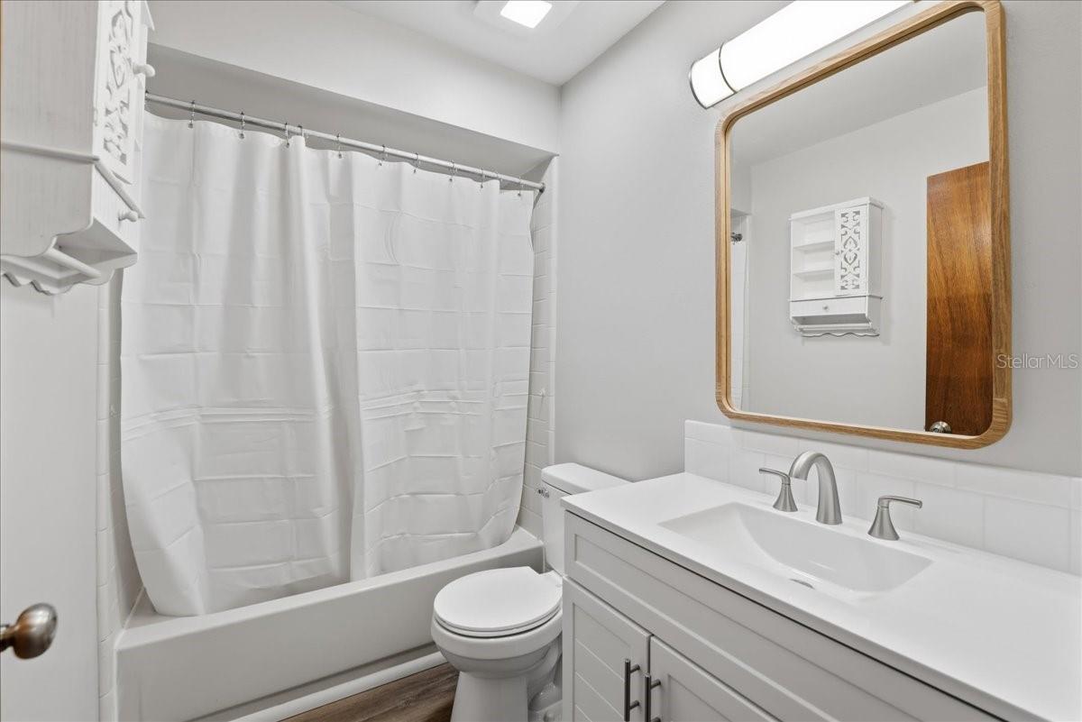 SANDALWOOD CREEK CONDO PH 01 - Residential Lease