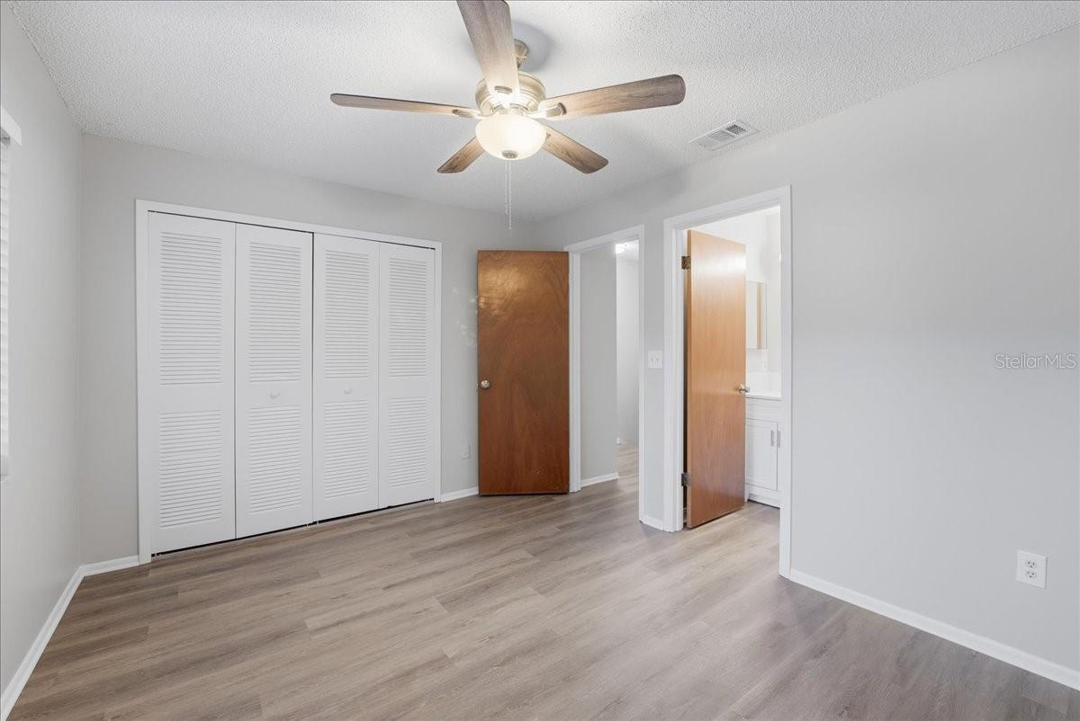 SANDALWOOD CREEK CONDO PH 01 - Residential Lease