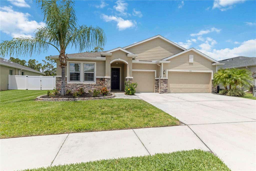 Photo of 214 Tapa Parish Run, Bradenton, FL 34212 (MLS # A4693820)