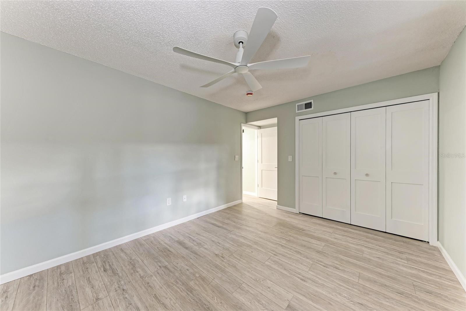 SHELL POINT UNIT IV - Residential