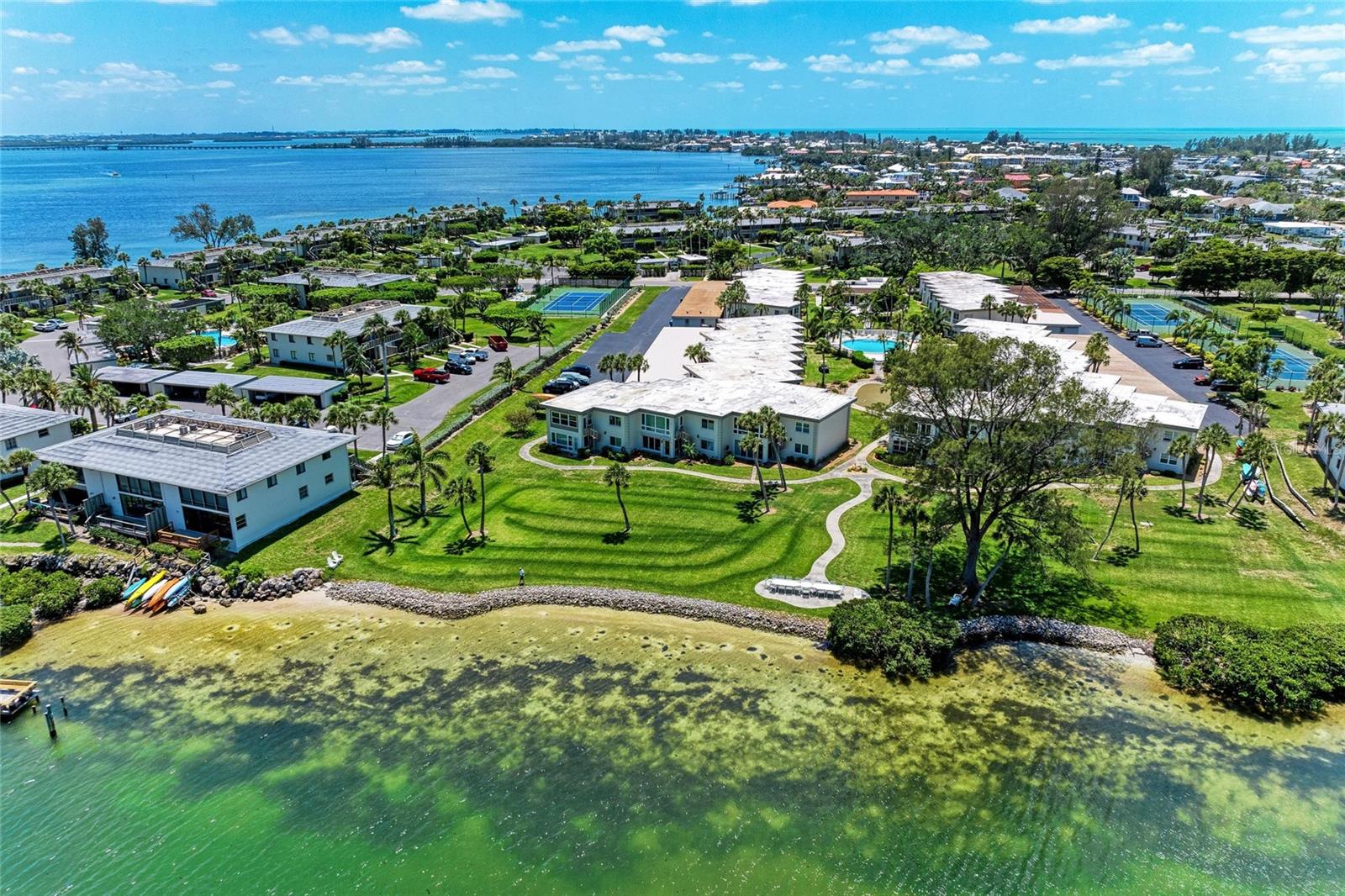 SHELL POINT UNIT IV - Residential