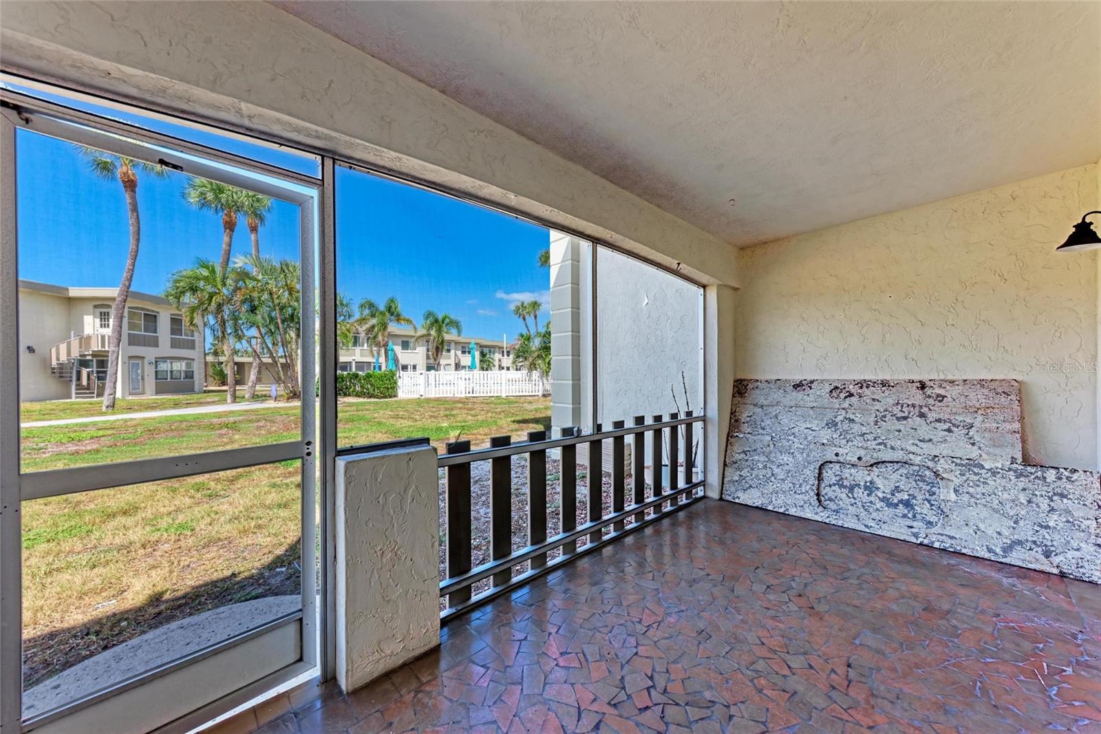 SHELL POINT UNIT IV - Residential