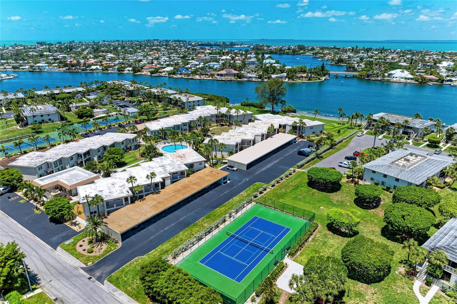 SHELL POINT UNIT IV - Residential