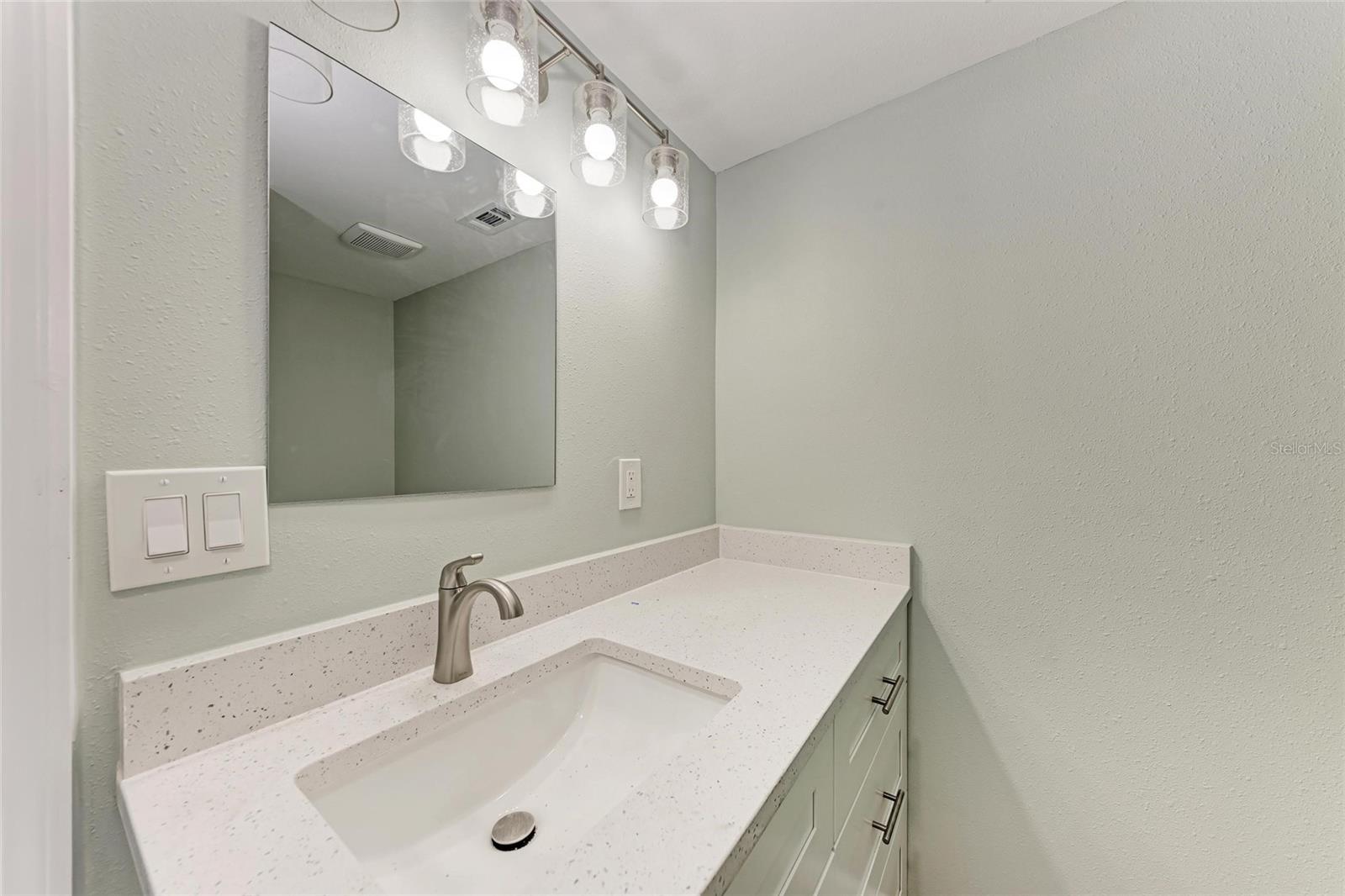 SHELL POINT UNIT IV - Residential