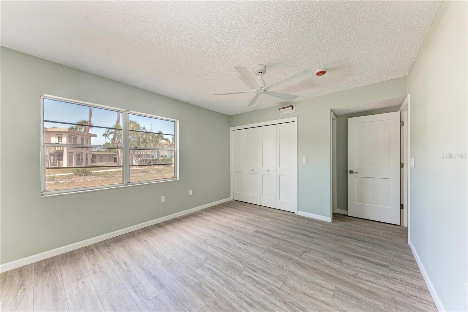 SHELL POINT UNIT IV - Residential