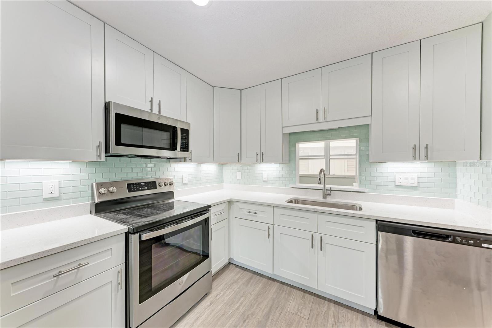 SHELL POINT UNIT IV - Residential