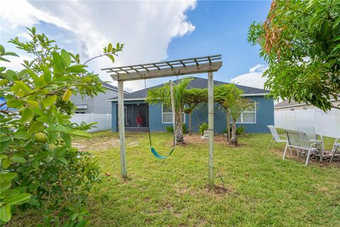 A home in WINTER HAVEN