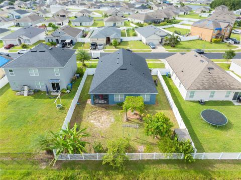 A home in WINTER HAVEN