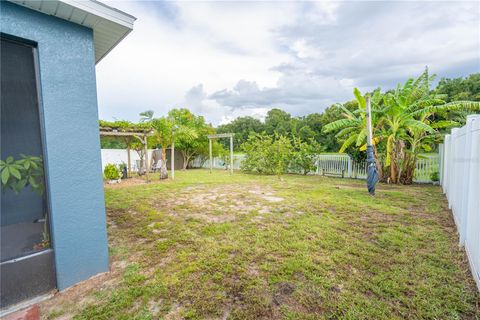 A home in WINTER HAVEN