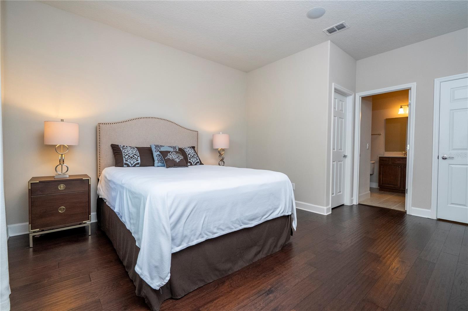 ROYAL LEGACY ESTATES - Residential