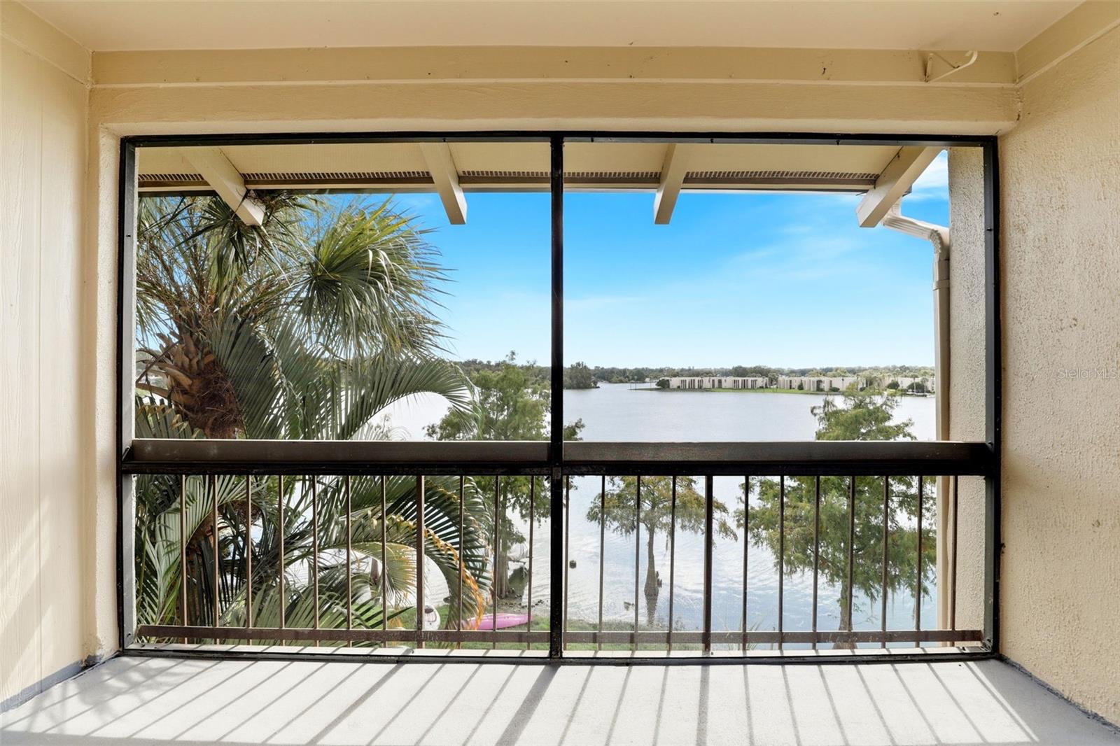 SANDY COVE - Residential