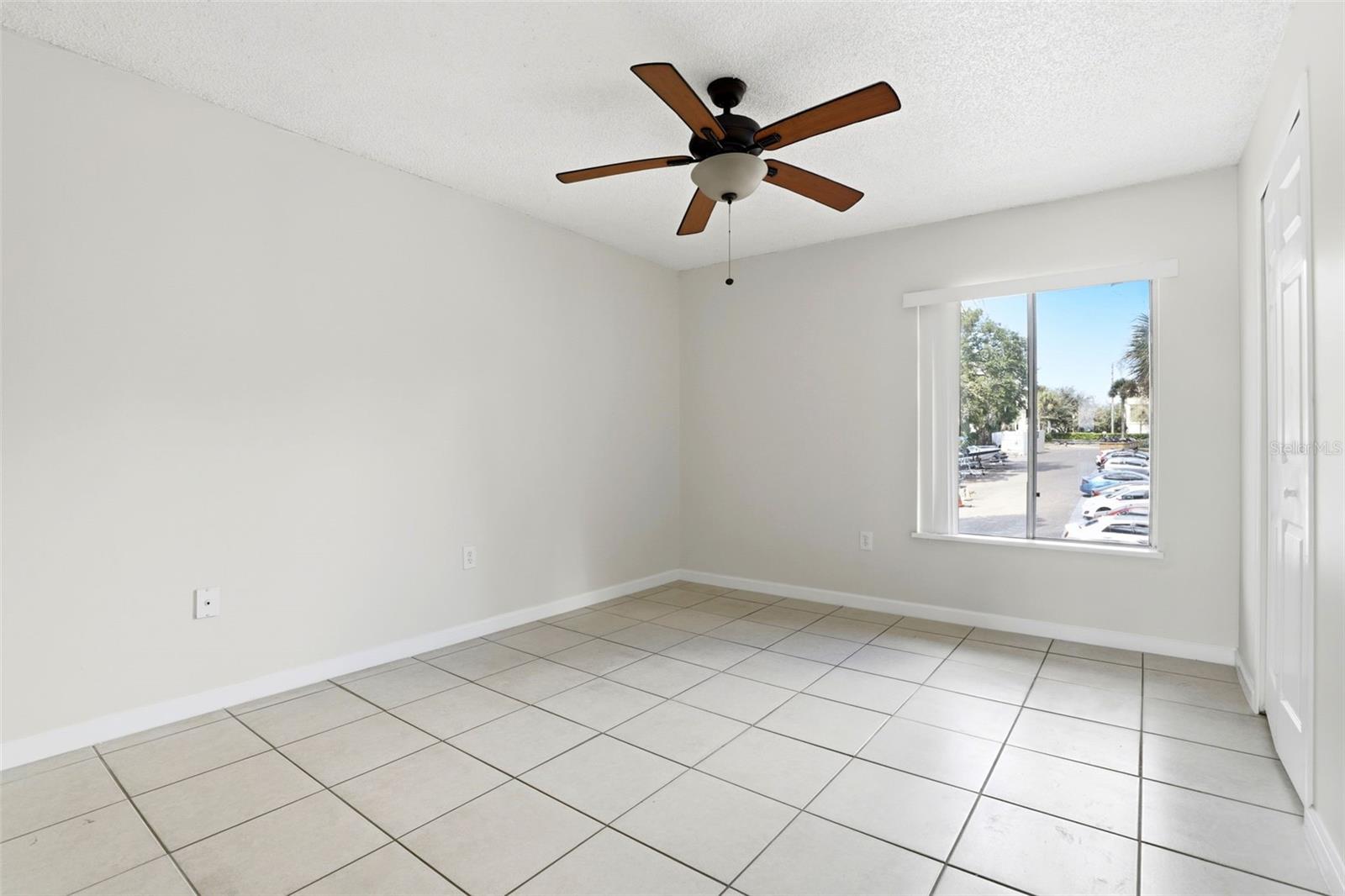 SANDY COVE - Residential