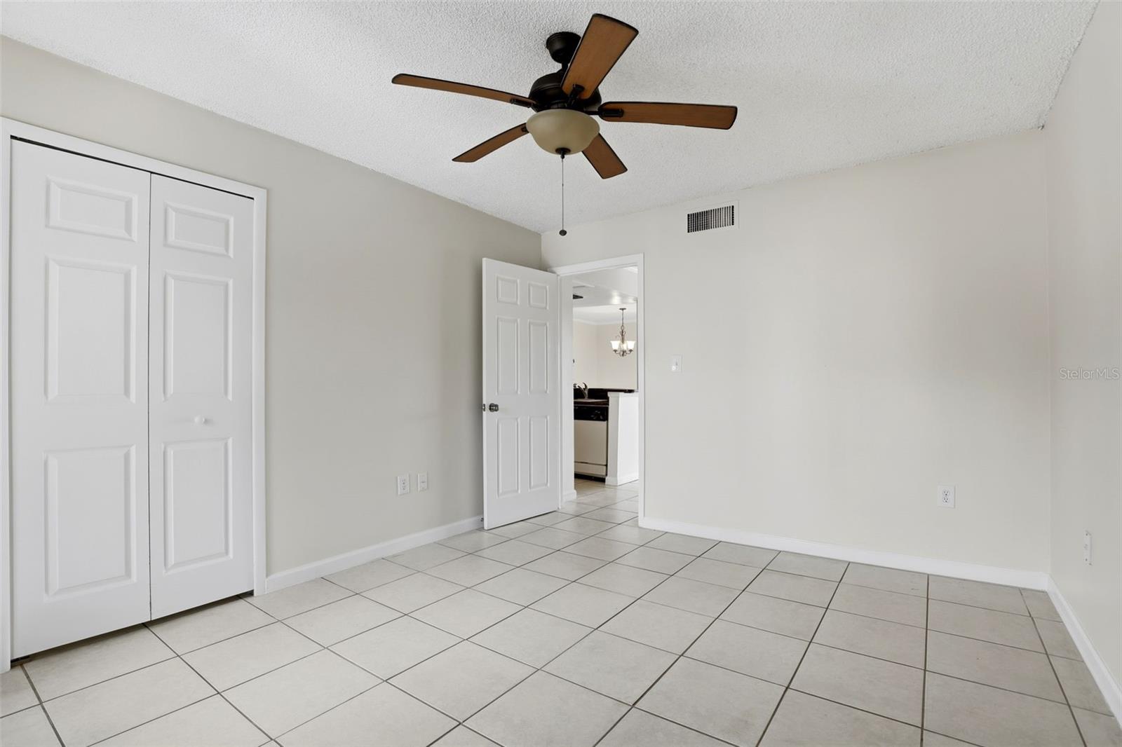 SANDY COVE - Residential