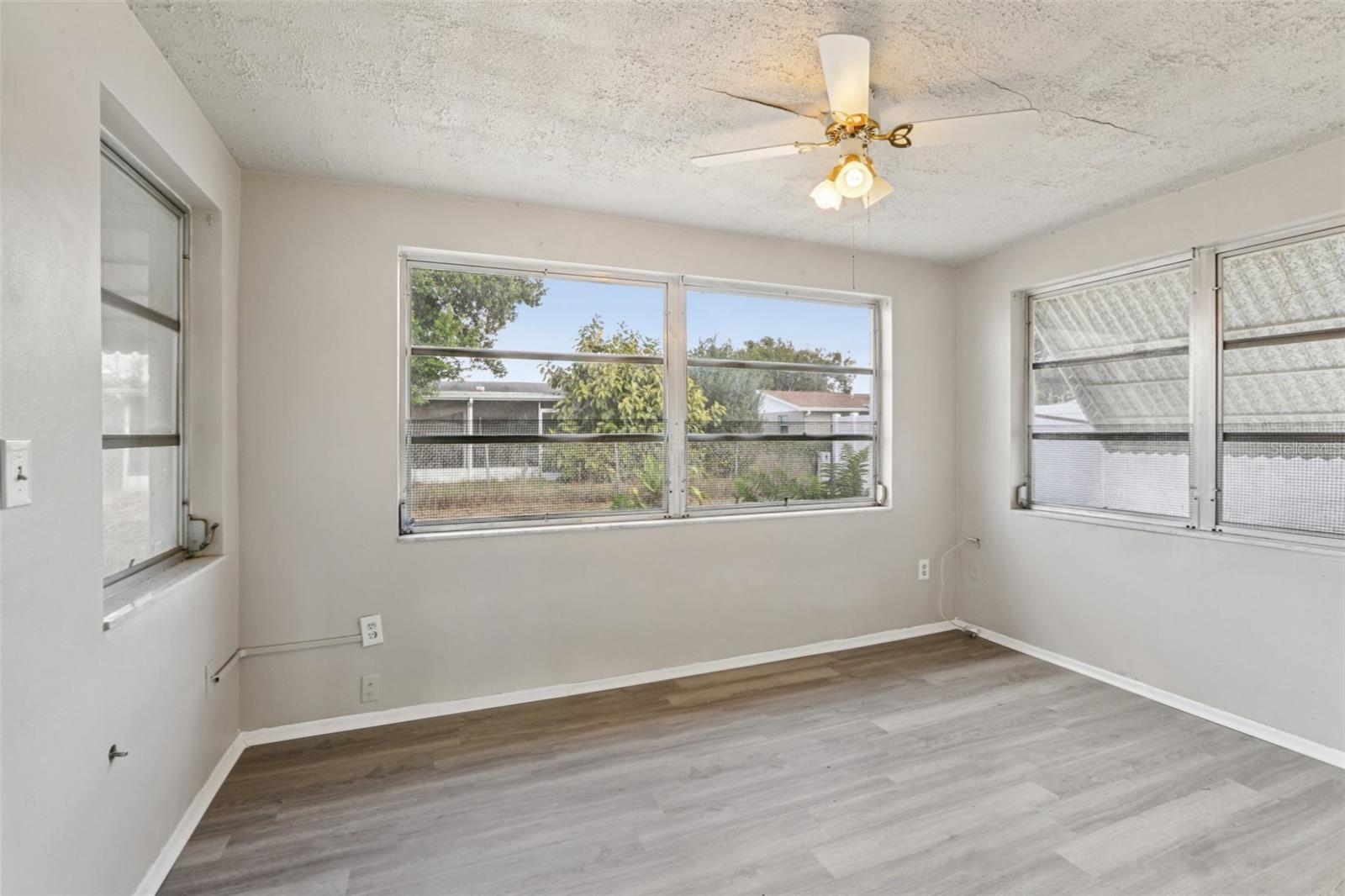 BEACON SQUARE - Residential