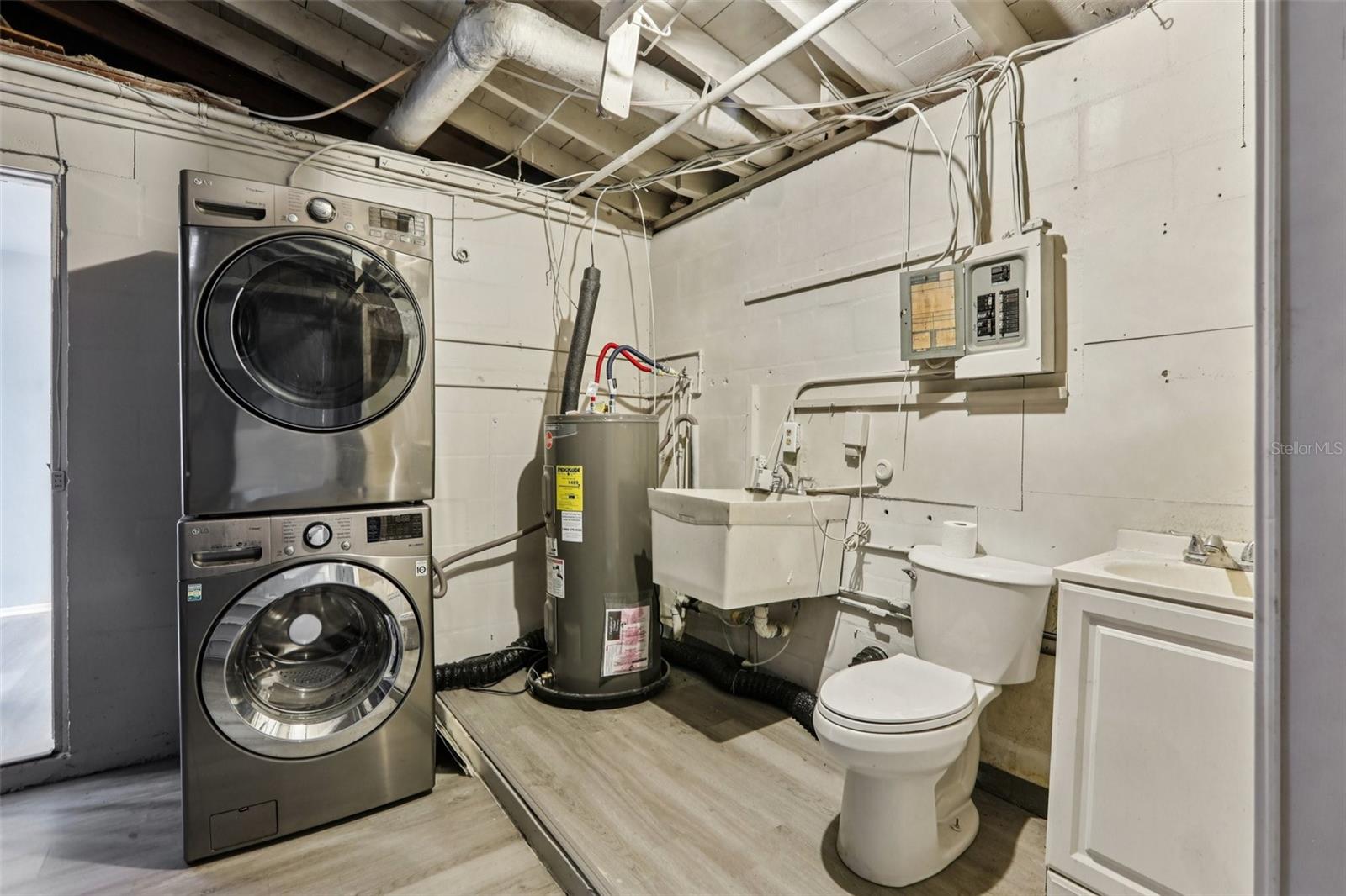 BEACON SQUARE - Residential