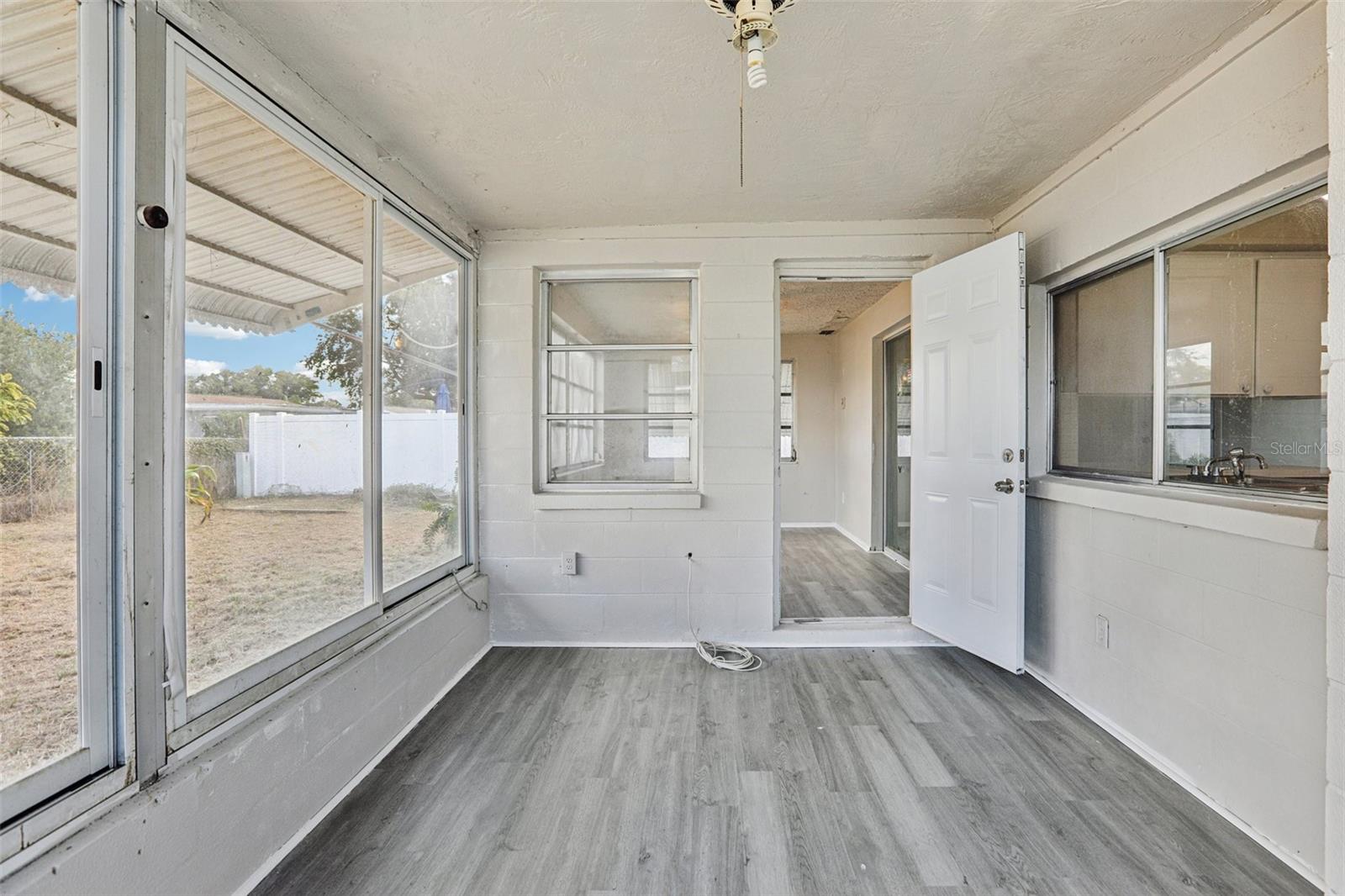 BEACON SQUARE - Residential