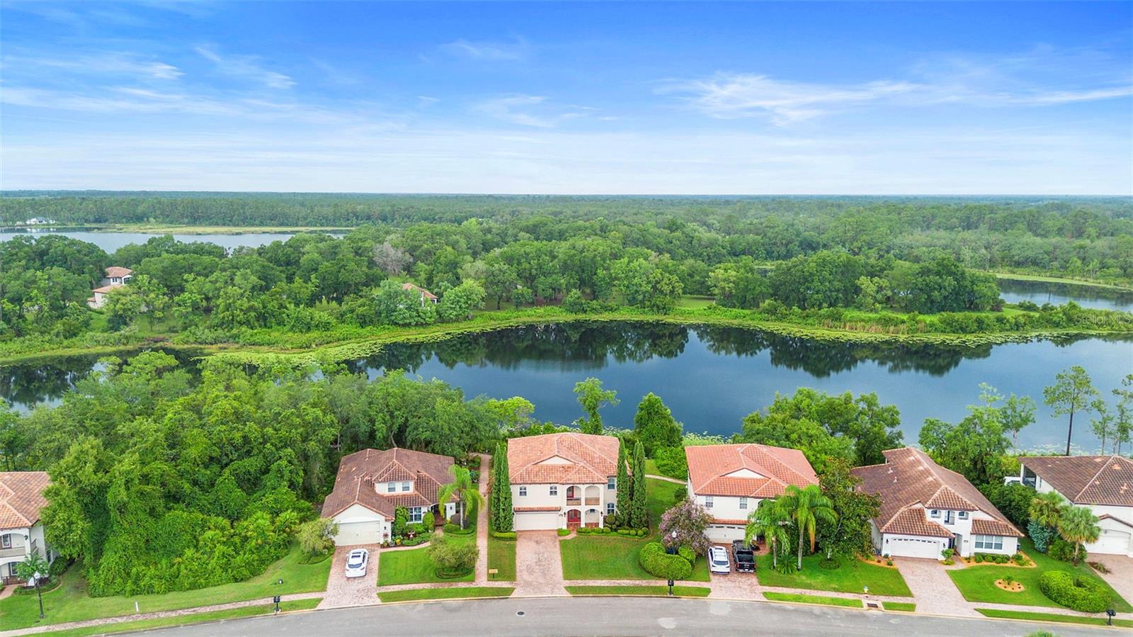 762 ONYX PARKWAY