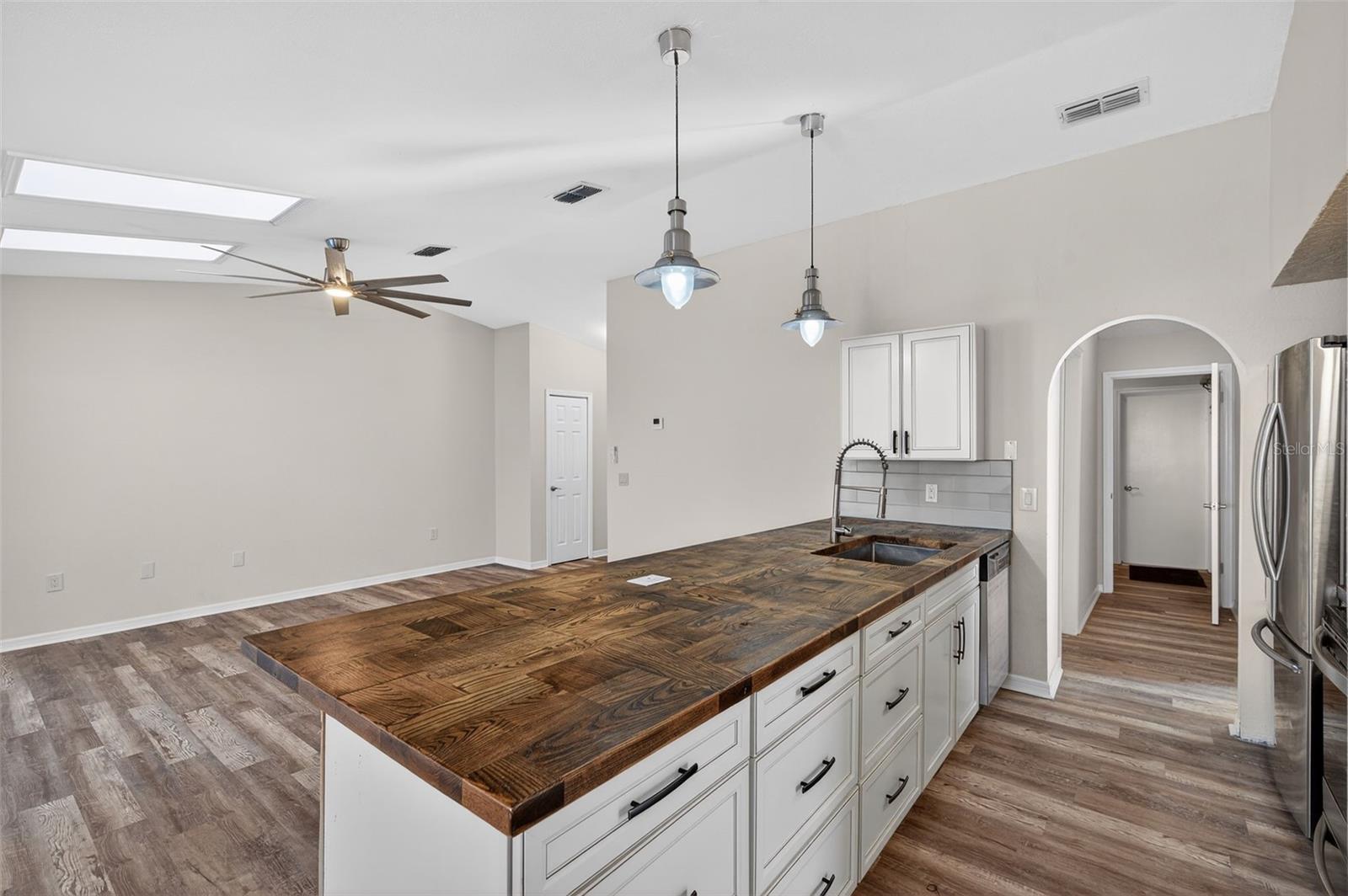 SPRING HILL - Residential