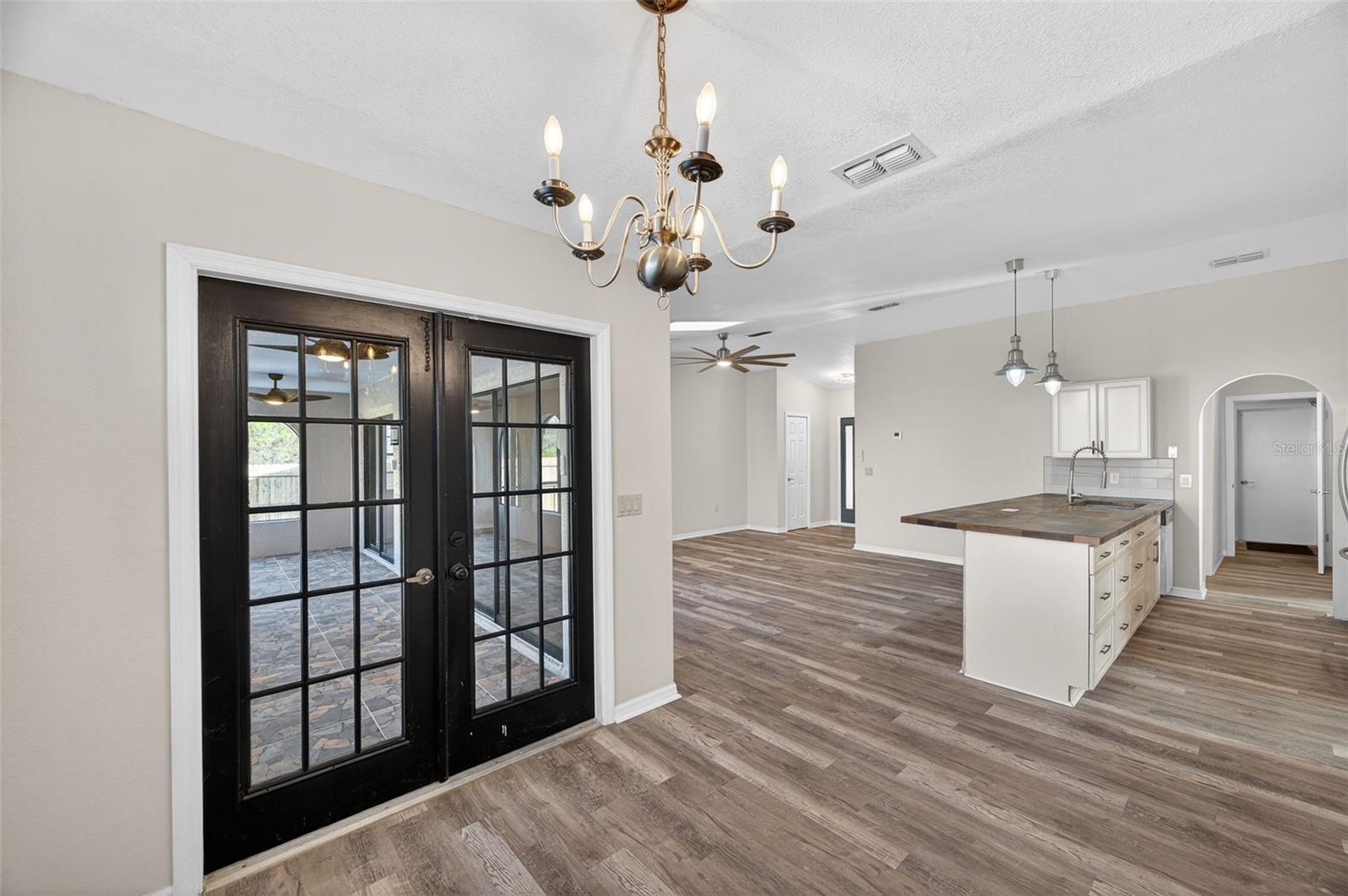 SPRING HILL - Residential