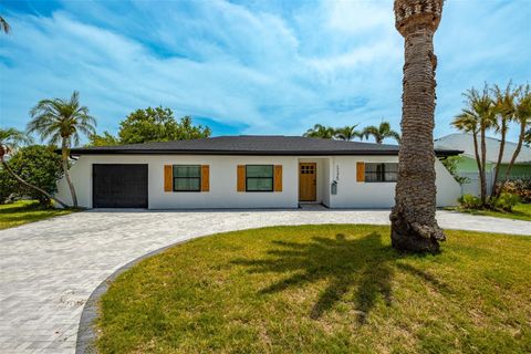 Single Family Residence in NORTH REDINGTON BEACH FL 17325 ROSA LEE WAY.jpg