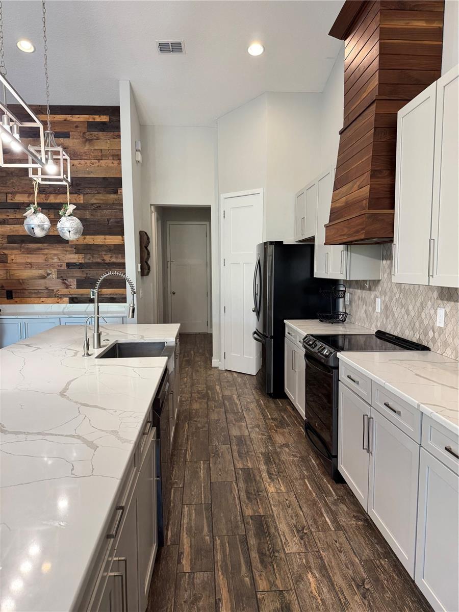 S L & I C - Residential