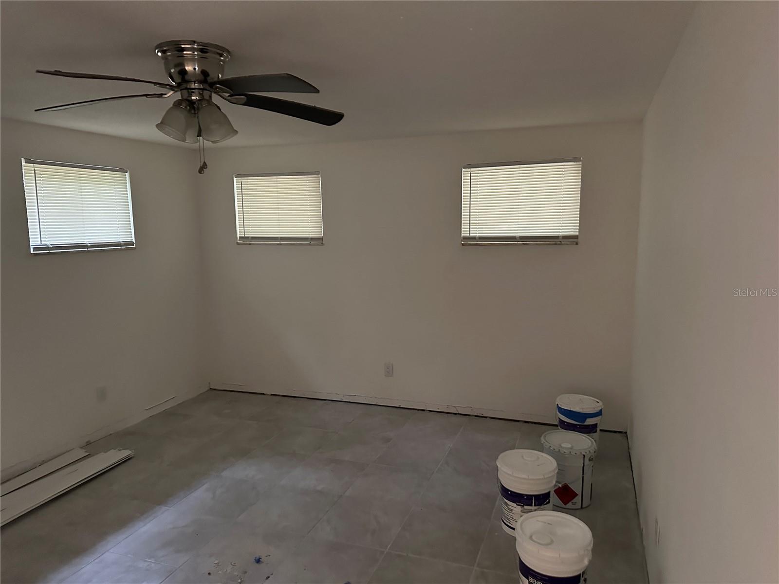 INVERNESS ACRES UNIT 01 AKA INVERNESS VILLAGE - Residential Lease