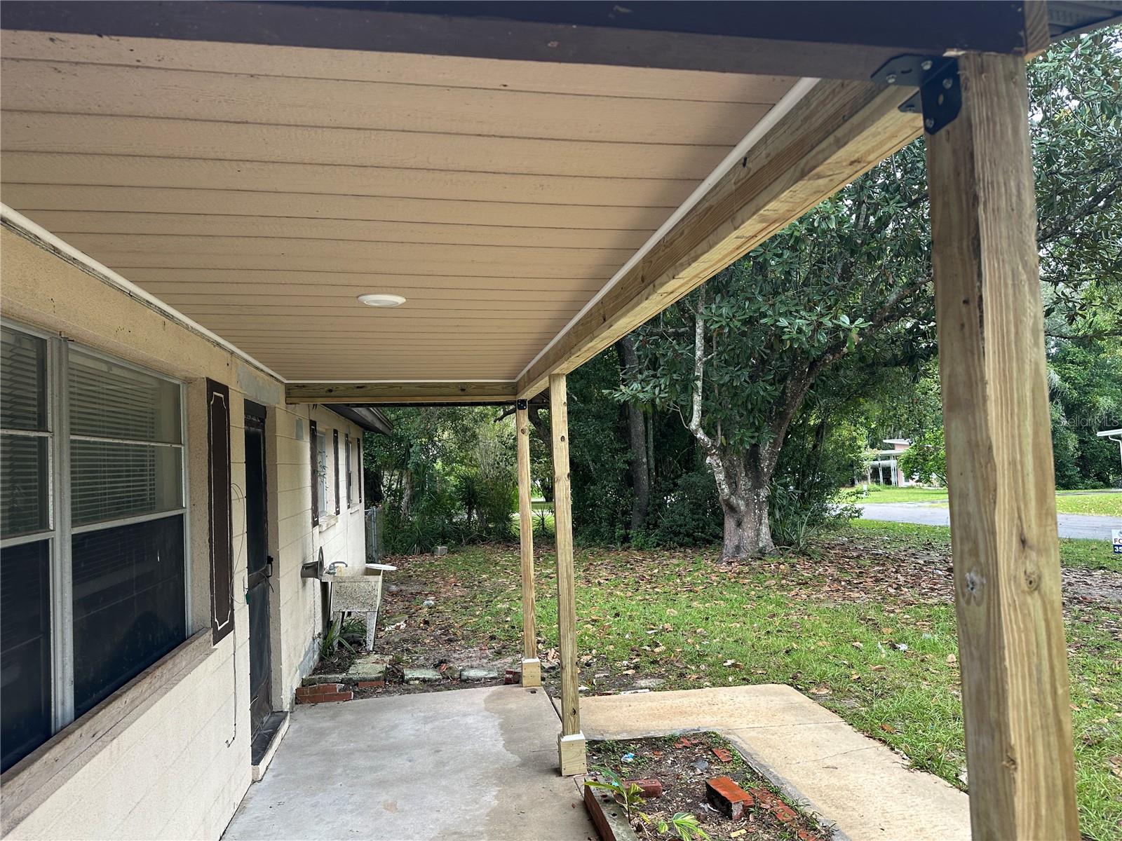 INVERNESS ACRES UNIT 01 AKA INVERNESS VILLAGE - Residential Lease