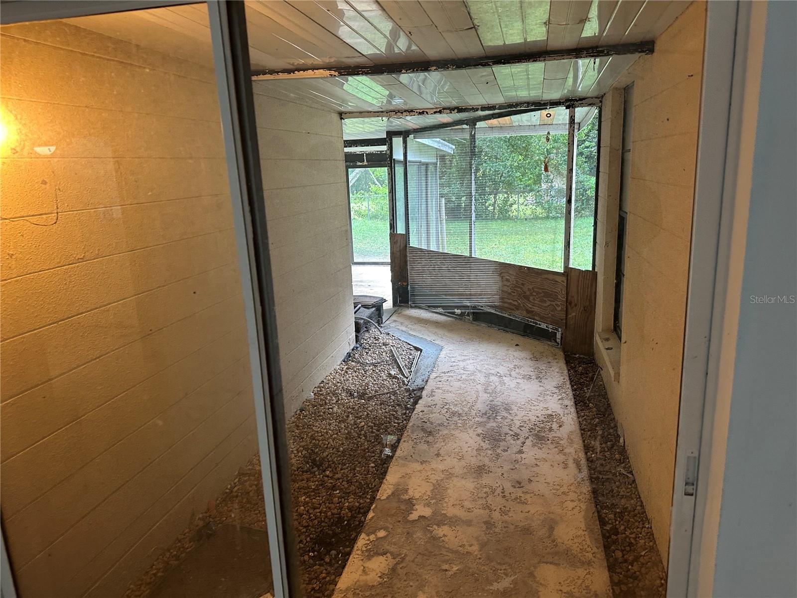 INVERNESS ACRES UNIT 01 AKA INVERNESS VILLAGE - Residential Lease