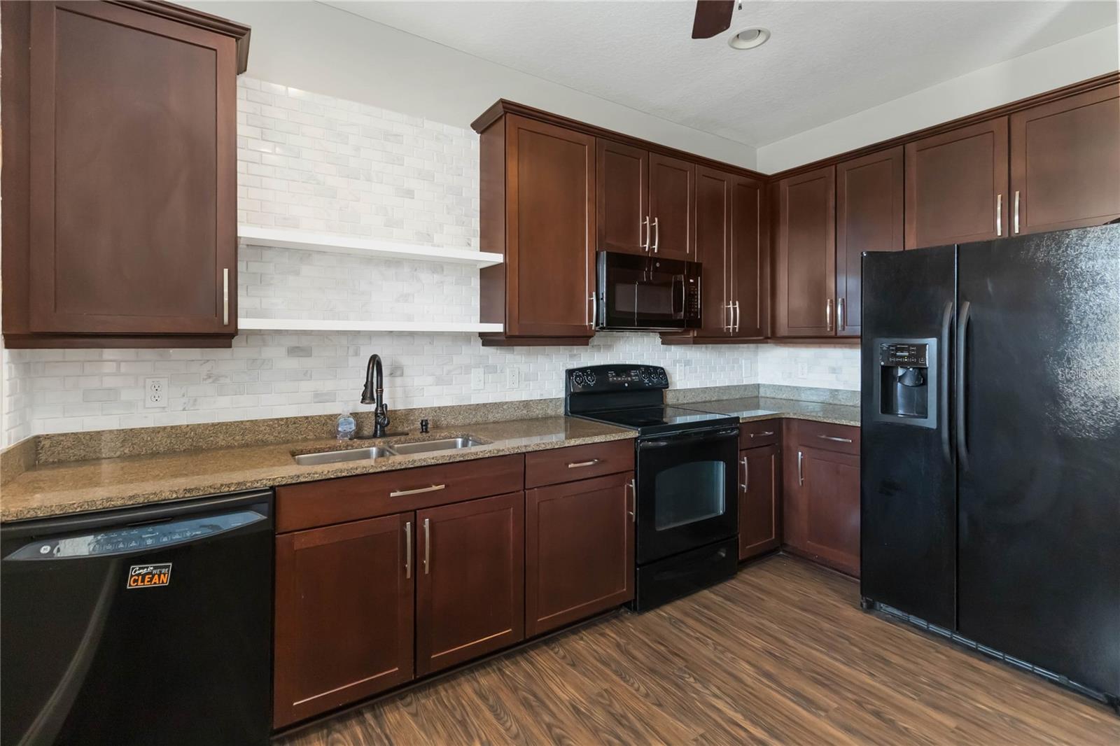 TURTLE CREEK PH 1A - Residential Lease