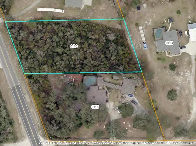 Check out and purchase this 1 ACRE LOT in Florida's fastest-growing city! This ELEVATED and DRY parcel offers a solid foundation; perfect for your future construction projects. Ideal for investors and buyers looking to secure an investment opportunity and capitalize on rapid SUBURBAN growth!