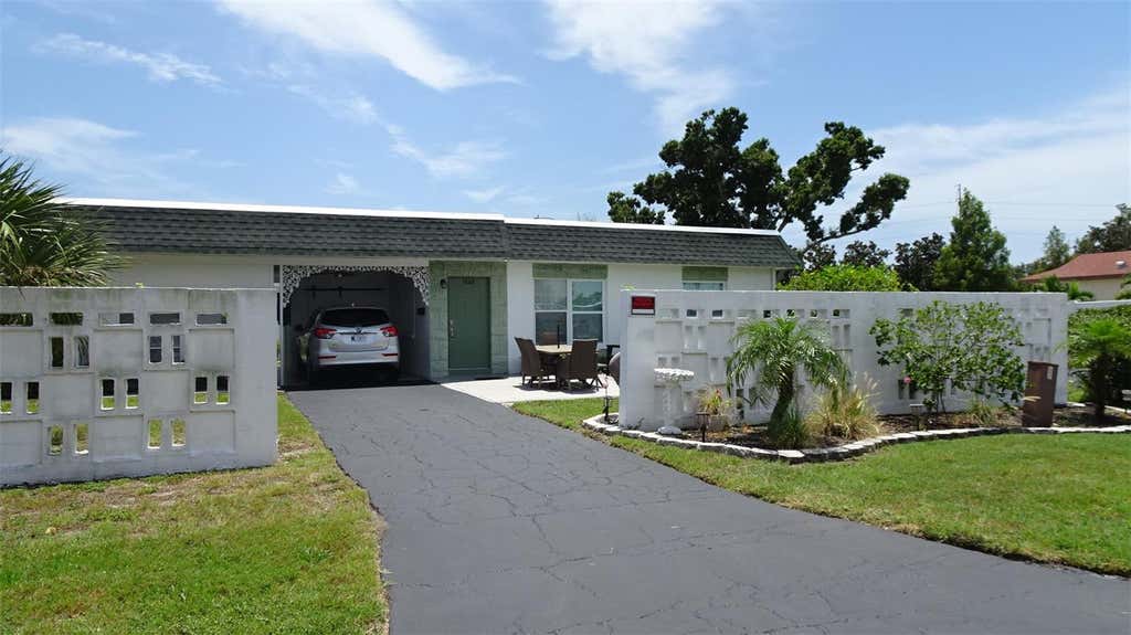 Photo of 7868 40th Avenue N #7868, St Petersburg, FL 33709 (MLS # TB8530698)