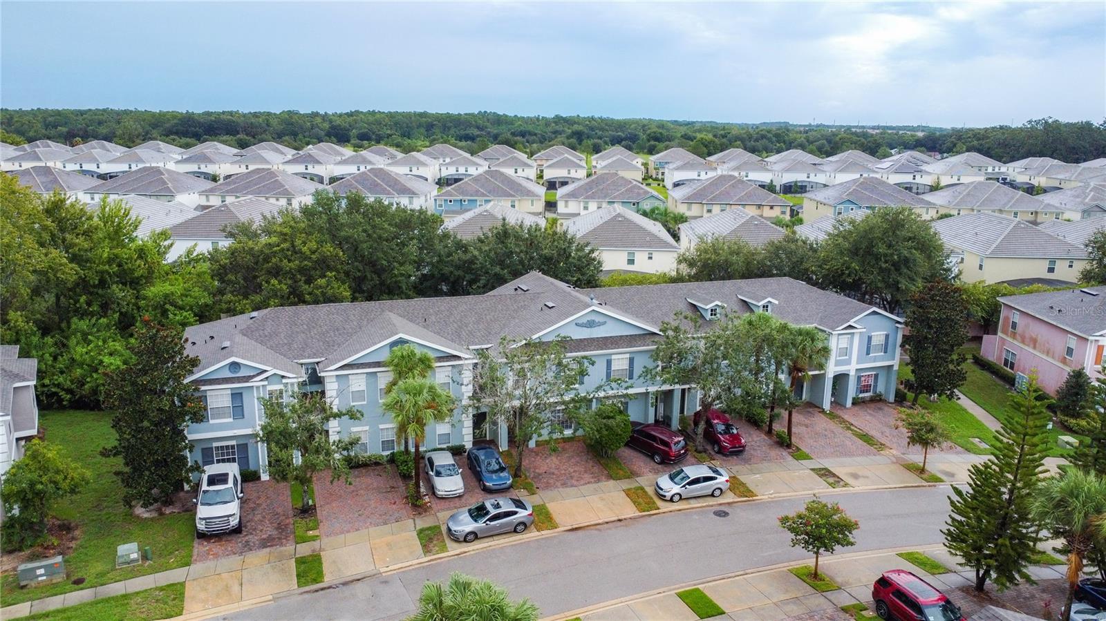 2412 CARAVELLE CIRCLE