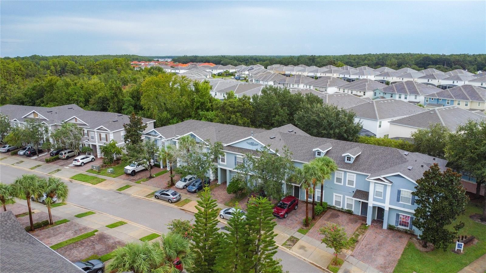 2412 CARAVELLE CIRCLE