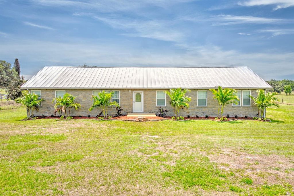 Photo of 325 Stenstrom Road, Wauchula, FL 33873 (MLS # L4961566)