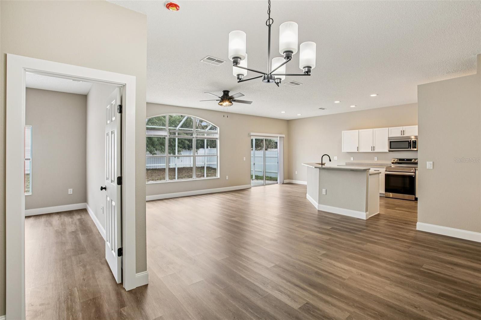 KEY VISTA PH 4 - Residential