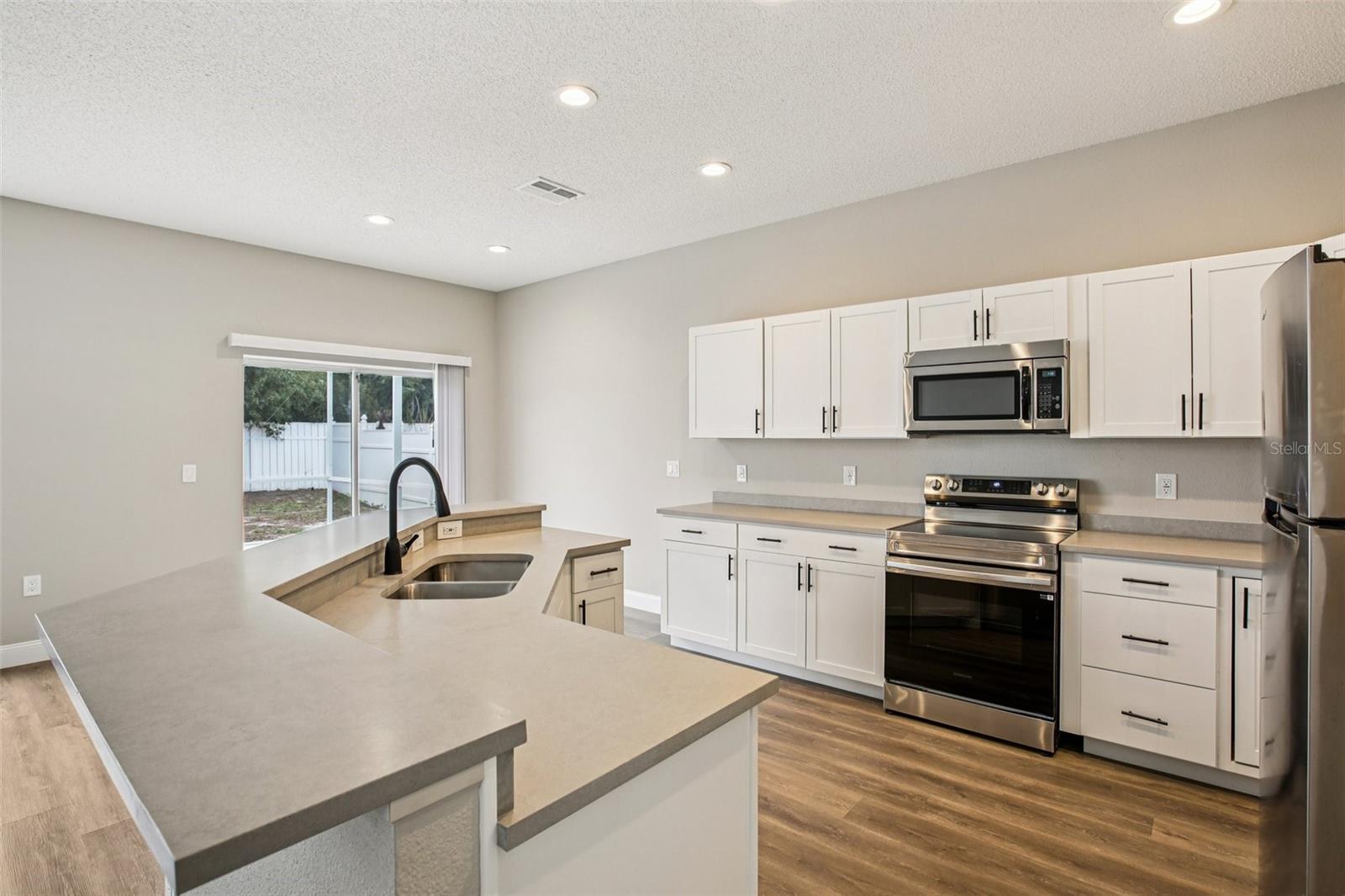 KEY VISTA PH 4 - Residential