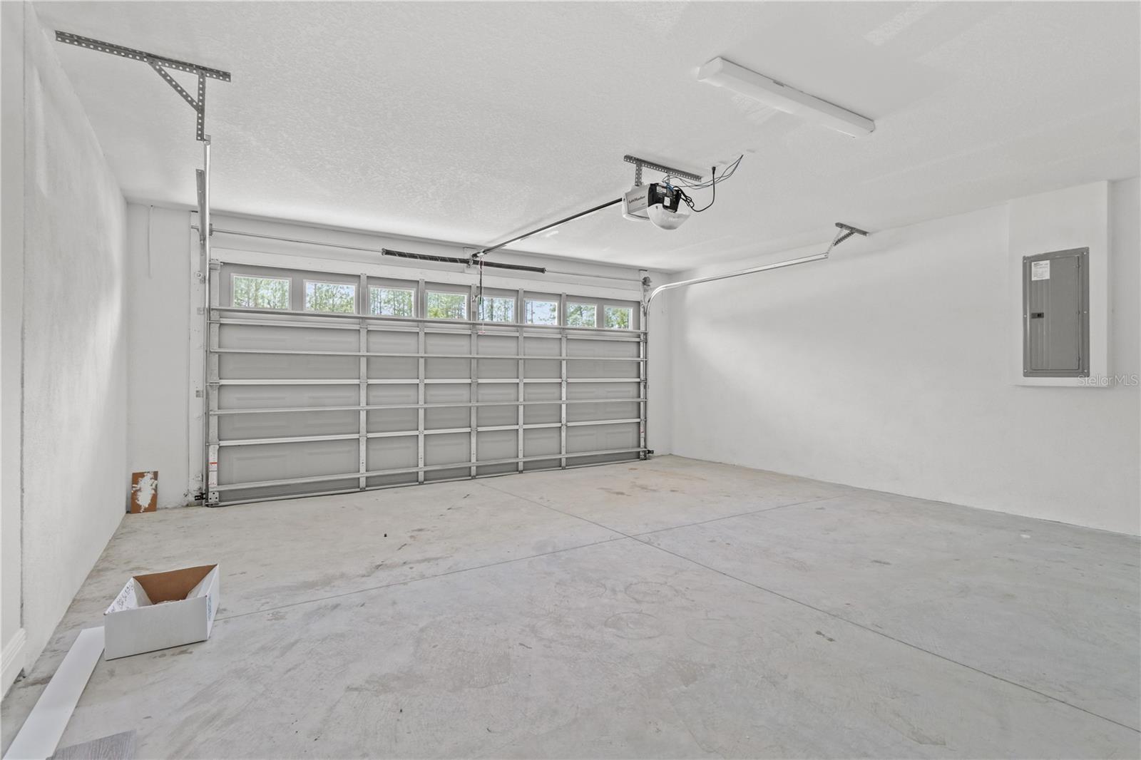 SEBRING COUNTRY EST - Residential