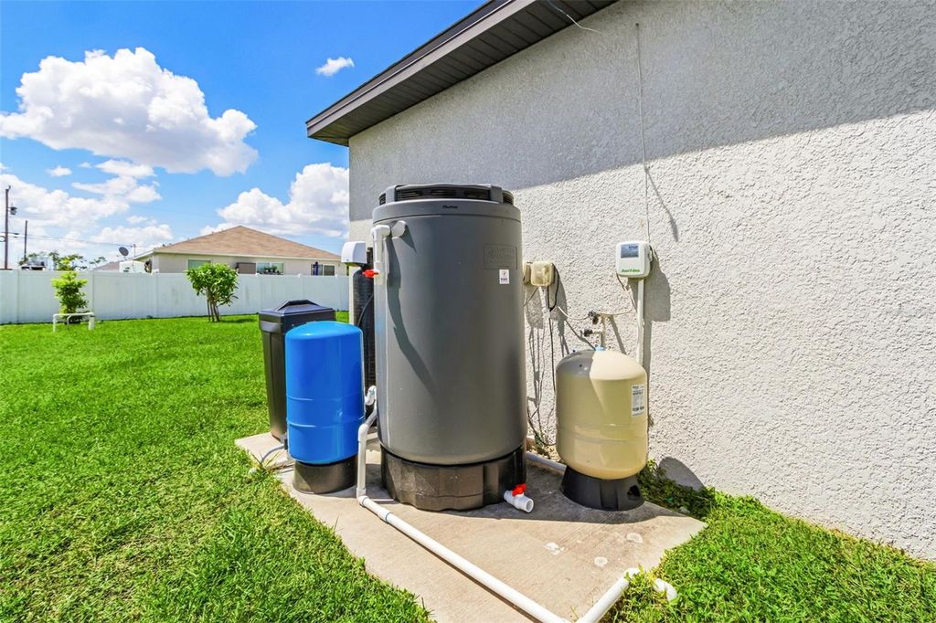 Photo of 3904 NE 16th Place, Cape Coral, FL 33909 (MLS # C7515801)