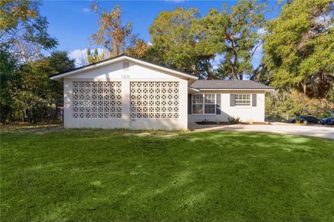 A home in FRUITLAND PARK